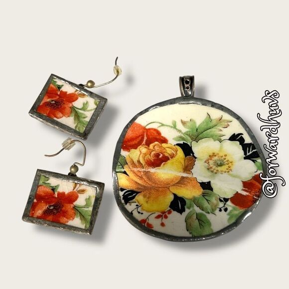 Handcrafted Pendant & Matching Earrings – Cottagecore - Picture 4 of 8